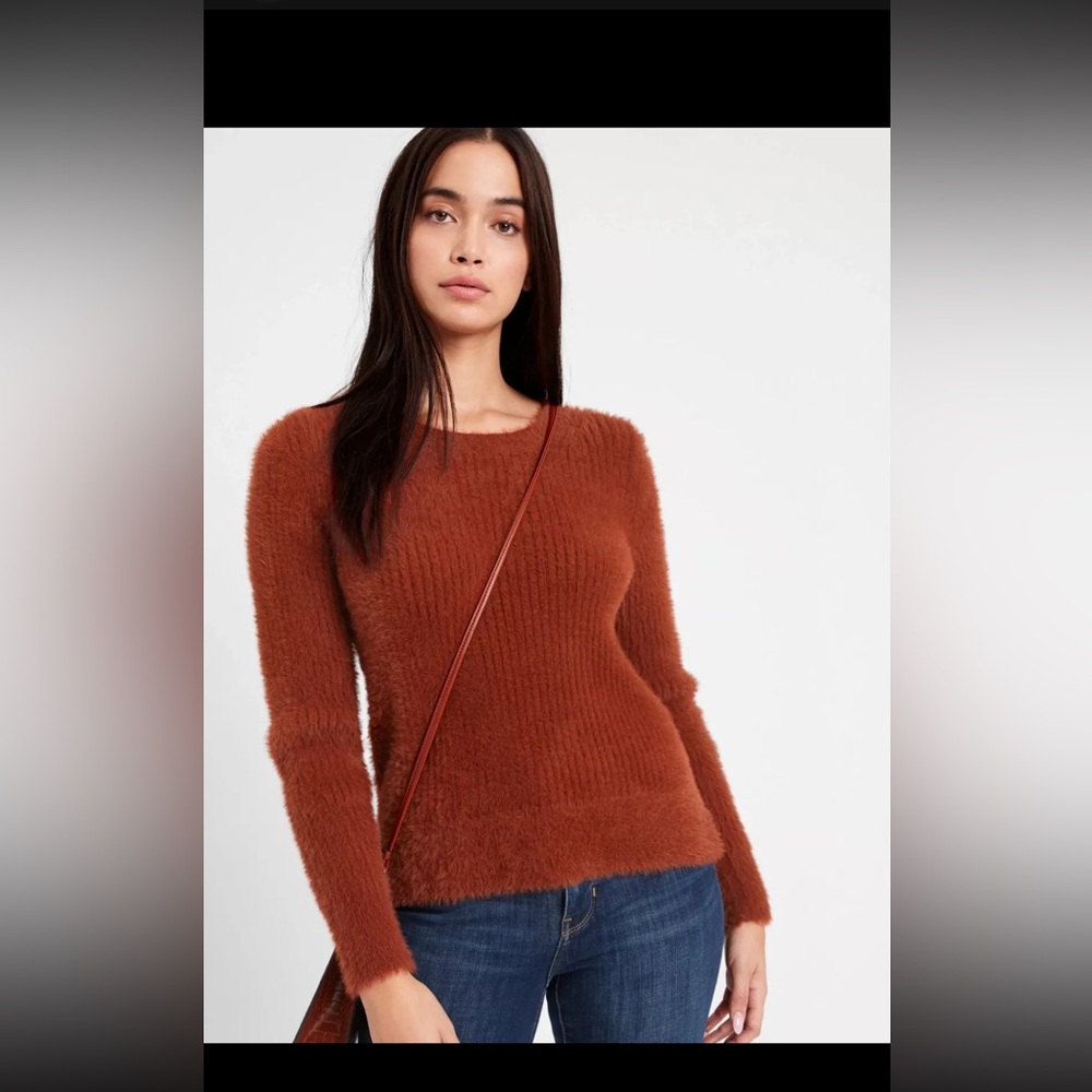 Banana Republic fuzzy crew-neck sweater burnt orange size XS